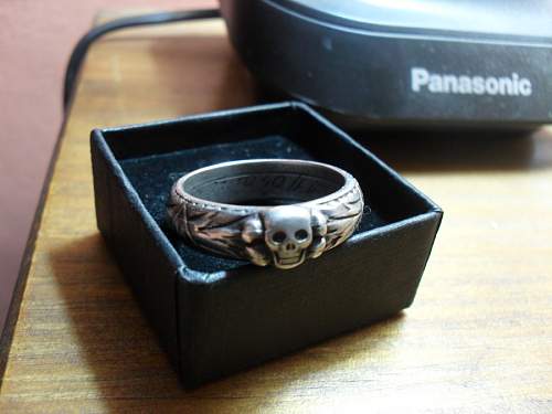 This is MY FAKE SS Honor Ring. =(