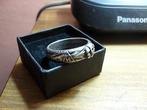 This is MY FAKE SS Honor Ring. =(