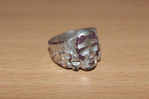 West wall skull ring - confirm authenticity