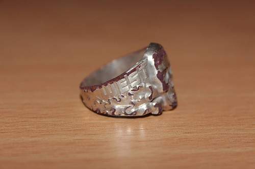 West wall skull ring - confirm authenticity