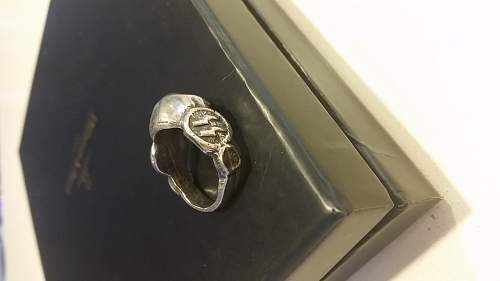 4 questionable rings including SS-Ehrenring