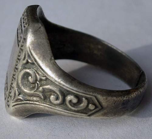 German? ring. &quot;Norge 1940&quot;. Is it real?