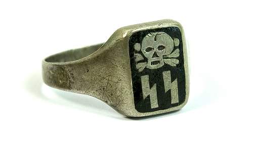 SS ring with totenkopf