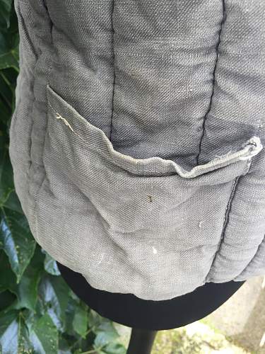 Identifying a telogreika jacket