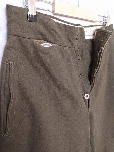 Identifying Wartime enlisted trousers