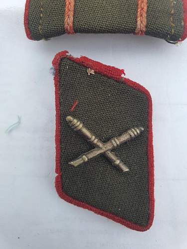 Russian shoulder boards and collar badges. Coastal artillery?