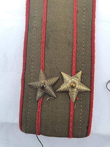 Russian shoulder boards and collar badges. Coastal artillery?