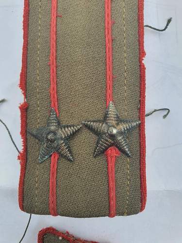 Russian shoulder boards and collar badges. Coastal artillery?