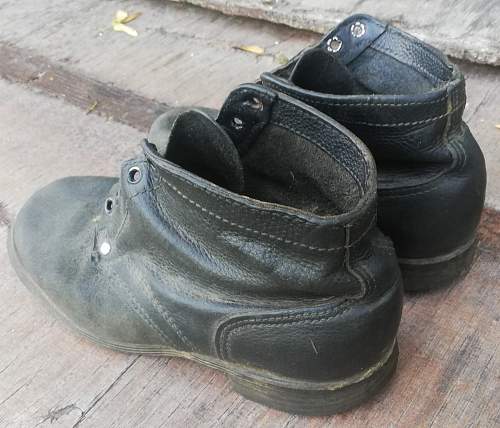 M38 Low boots.