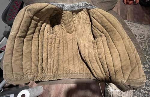 Identifying a telogreika jacket