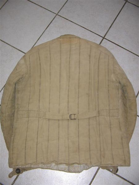 Identifying a telogreika jacket