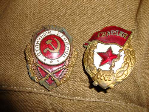 HELP!! is this ww2 era Russian uniform