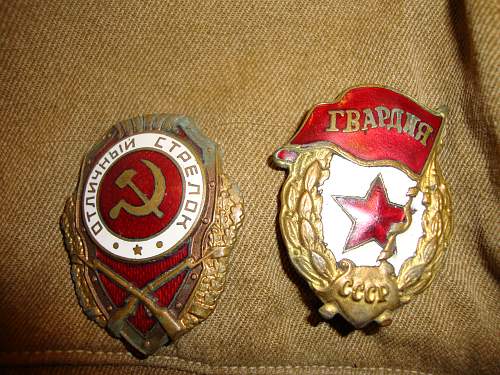 HELP!! is this ww2 era Russian uniform