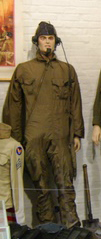 Can anybody identify this flight suit?