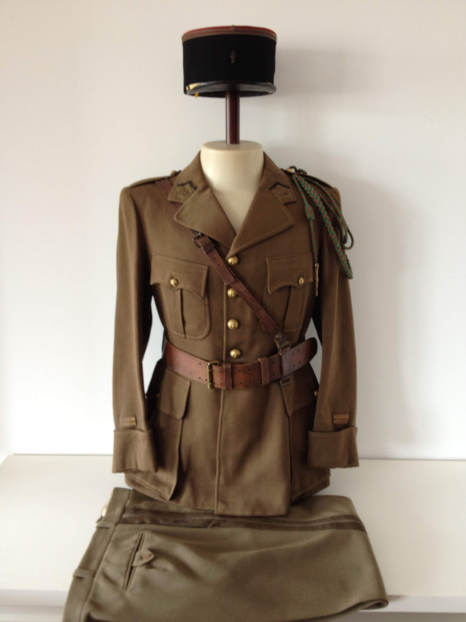 WW2 French Officer's Uniform - Page 2