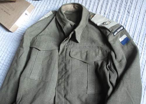 BD Blouse badged to a Major of the 2nd NZEF Signals, and Side Cap