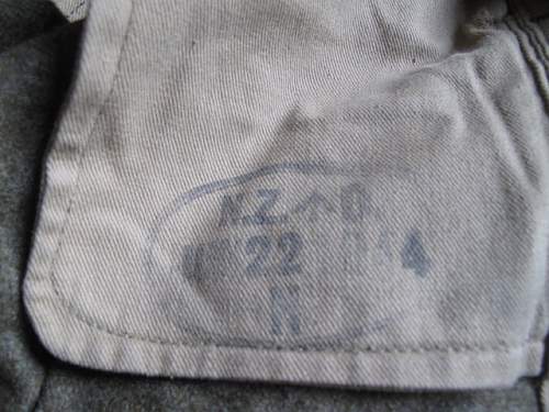 BD Blouse badged to a Major of the 2nd NZEF Signals, and Side Cap