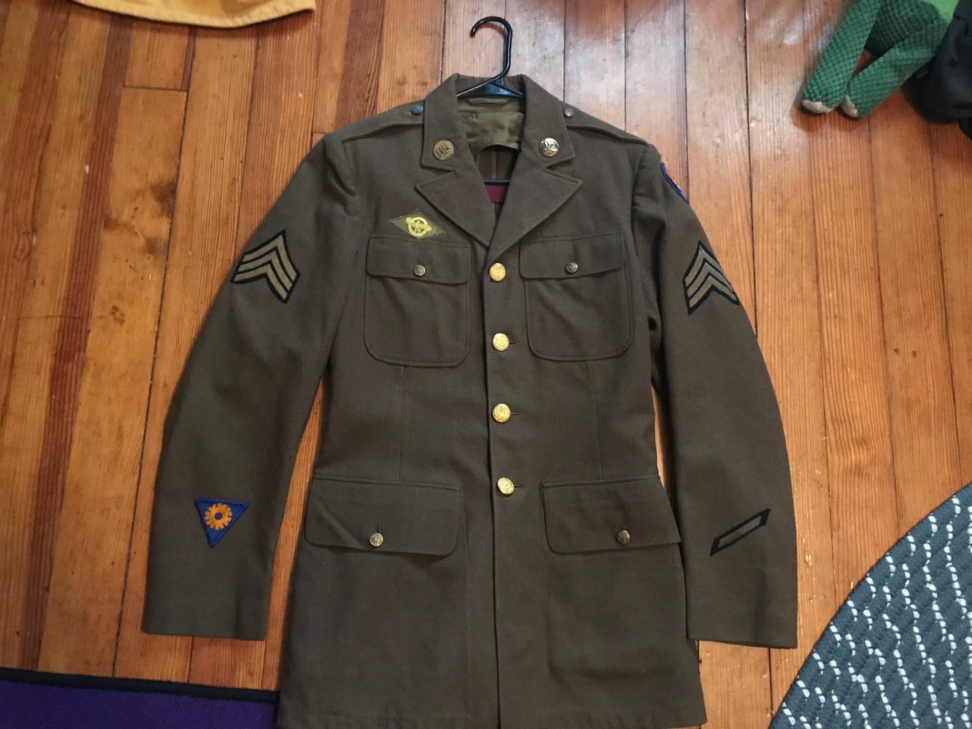WW2 Uniform - Page 3