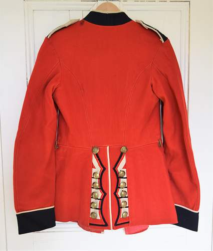 15-1925 period welsh guardsman's scarlet tunic