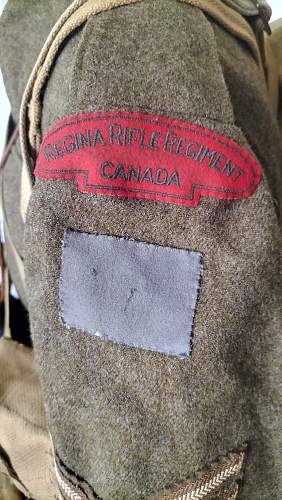 Canadian Regina Rifle Regiment BD question