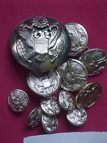 Info on silver colored  U.S. Army buttons