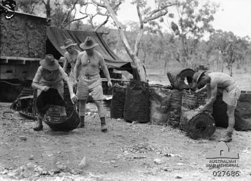 Korean war battle dress grouping to an australian in the canadian army