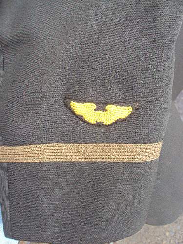 Ww2 u.s officers jacket with english made patches ??