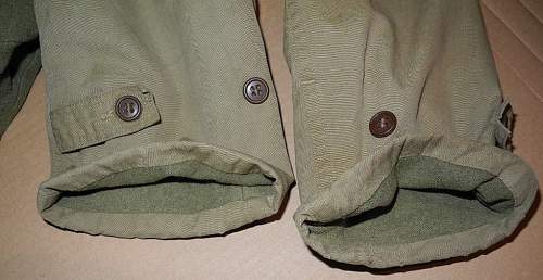 Ww2 captain uniform.. Can you halp me?