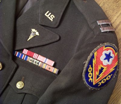 U.S., W.W.II Captains Uniform Help Needed