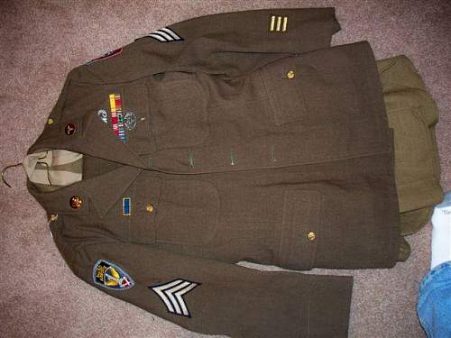 HELP! Trouble IDing US 82nd Airborne Uniform