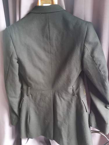 Australian tunic - Black RAAF?