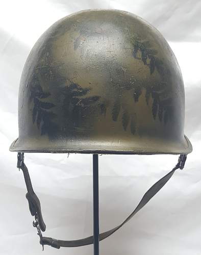 Camo M1 helmet from the vietnam period  - a mystery
