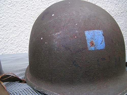 Unidentified Helmet Insignia