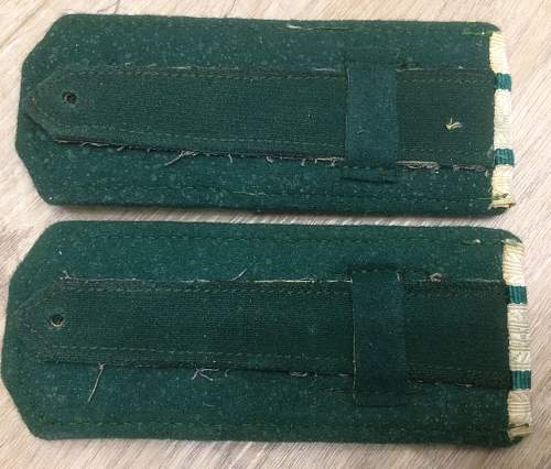 Wartime or postwar M43 shoulder boards?