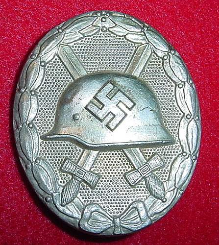 &quot;30&quot; Marked Wound Badge with Different Pin - is it original?