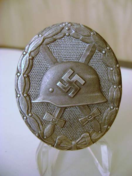 Verwundetenabzeichen im silber/ Silver wound badge