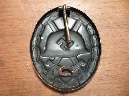 Three  german WW2 Verwundetenabzeichen / Wounded Badge