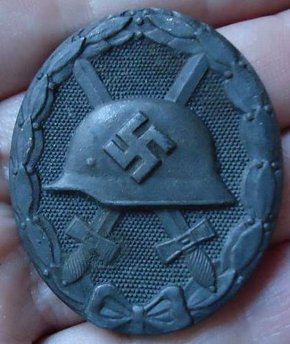 Verwundetenabzeichen 1939 in Silber: 4 marked pin