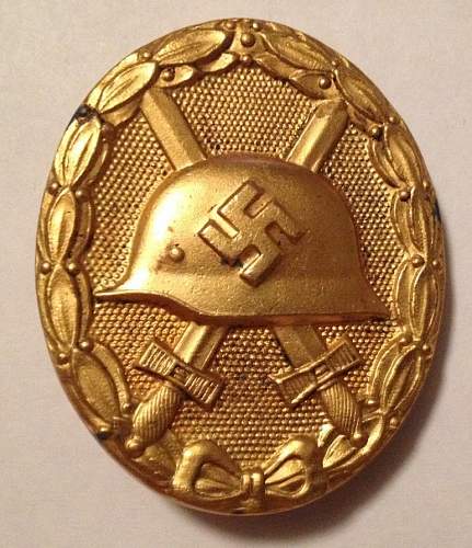 My Verwundetenabzeichen 1939 in Gold.
