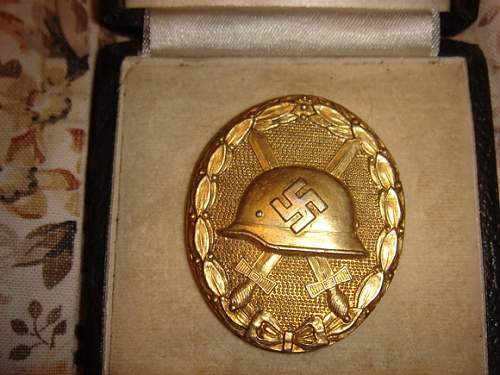 Authentic Gold Verwundetenabzeichen in original box?