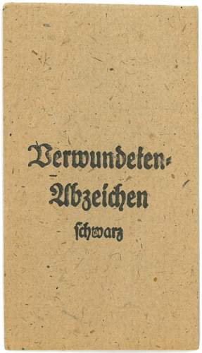 Verwundetenabzeichen 1939 in Schwarz - 2 x Carl Poellath paper bags