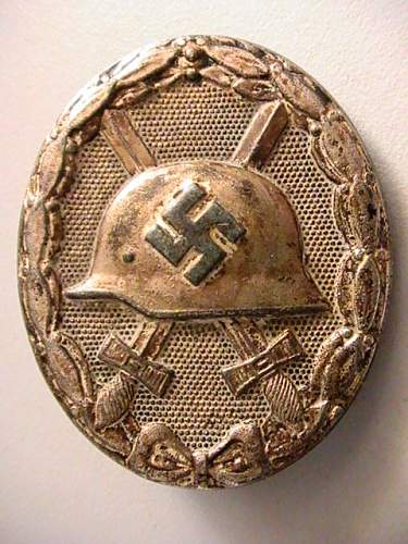 Silver wound badge