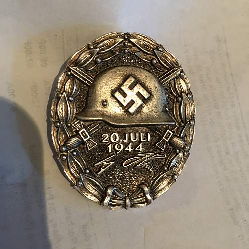 Need help 1944 Wounded Badge