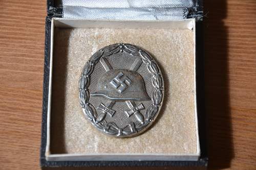 Verwundetenabzeichen 1939 in Silber mm92 with case