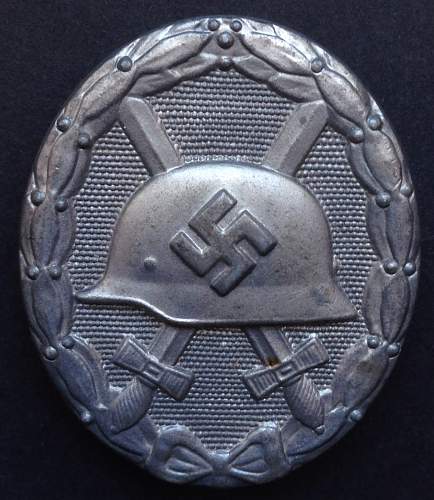 Verwundetenabzeichen 1939 in Silber or Gold - &quot;28&quot; Eugen Schmidhäussler