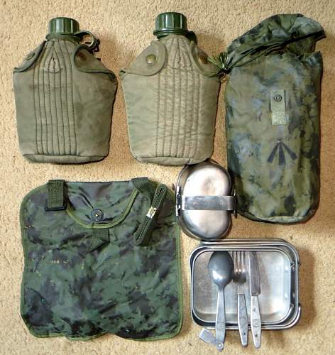 Australian Canteens and Mess Kits