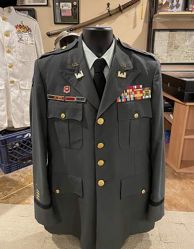 Incredible Marine/Army uniforms