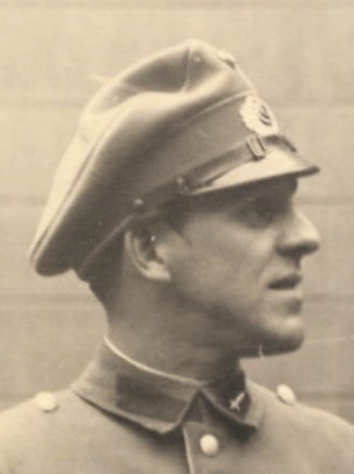 Freikorps &amp; Paramilitary Weimar Headgear in Period Photographs