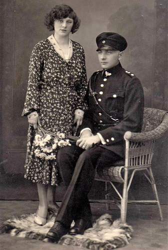 Po-Police Headgear in Period Photos