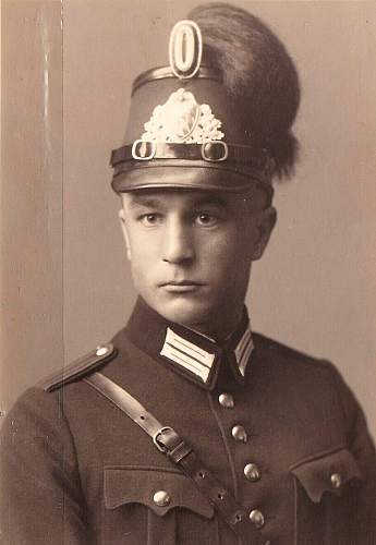 Po-Police Headgear in Period Photos